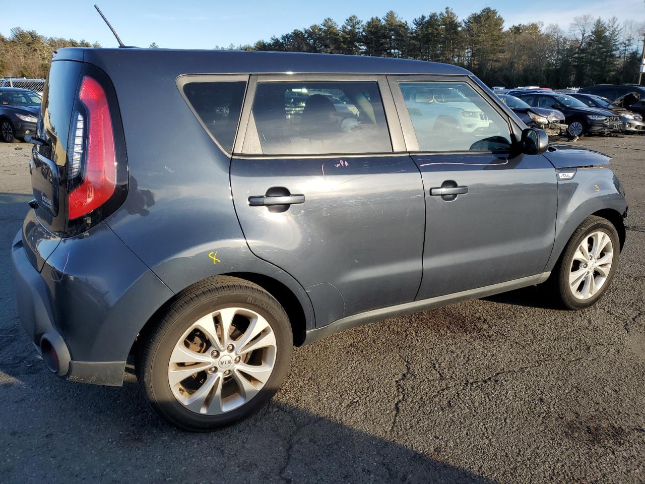 2015 KIA Soul VIN KNDJP3A55F7194407 Copart auction photo, front end / minor dent/scratches damage thumbnail 3