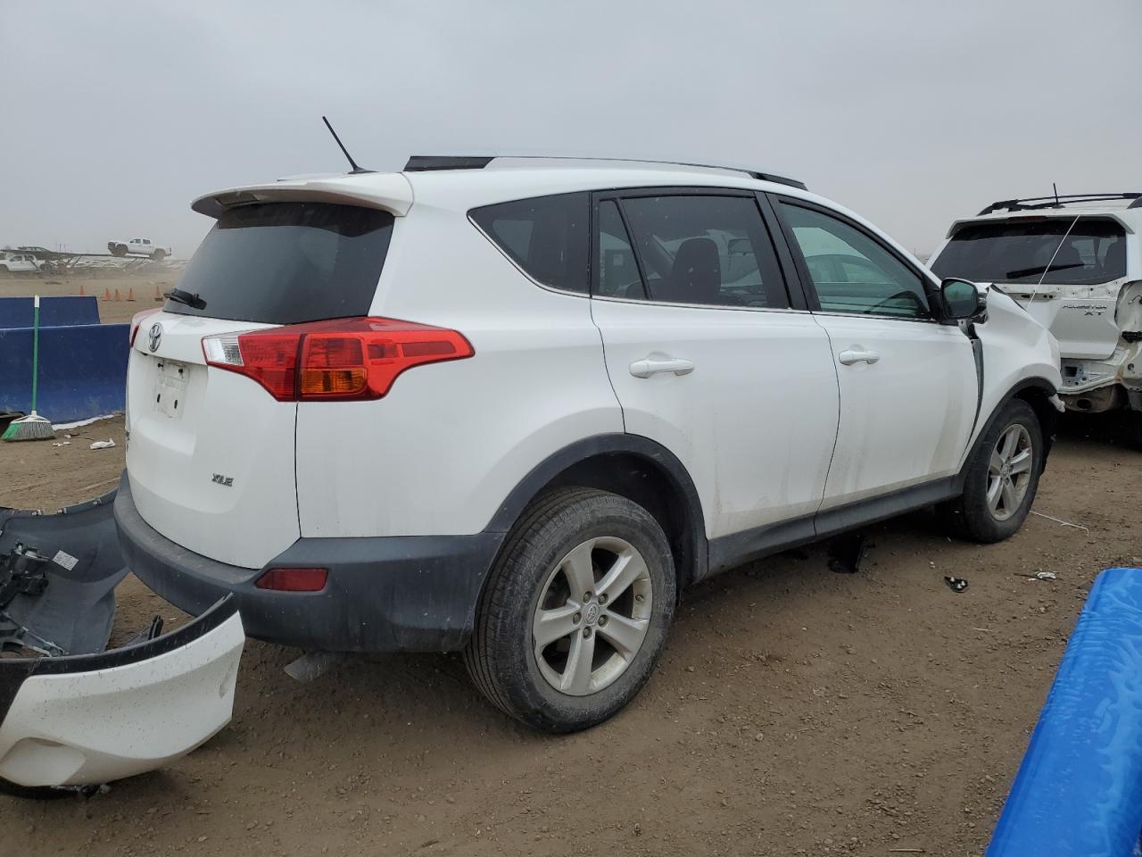 2014 Toyota RAV 4 VIN 2T3WFREV5EW122664 Copart auction photo, front end damage thumbnail 3