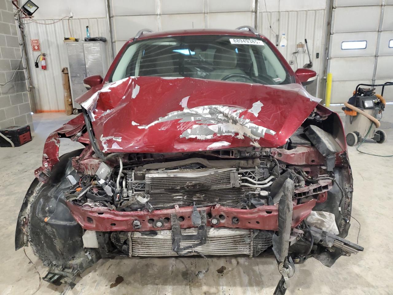 2019 Ford Escape VIN 1FMCU0J94KUA26851 Copart auction photo, front end / minor dent/scratches damage thumbnail 5
