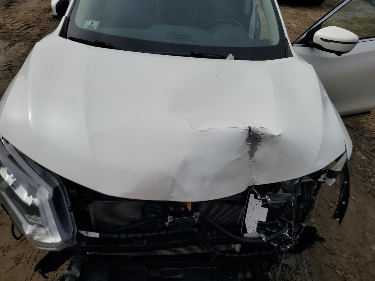 2017 Nissan Rogue VIN JN8AT2MV0HW260716 Copart auction photo, front end / minor dent/scratches damage thumbnail 11