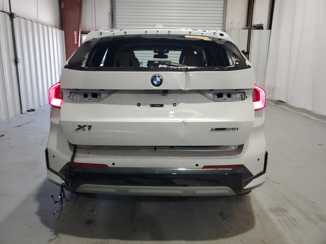 2024 BMW X1 VIN WBX73EF04R5Z25409 Copart auction photo, front end / rear end damage thumbnail 6