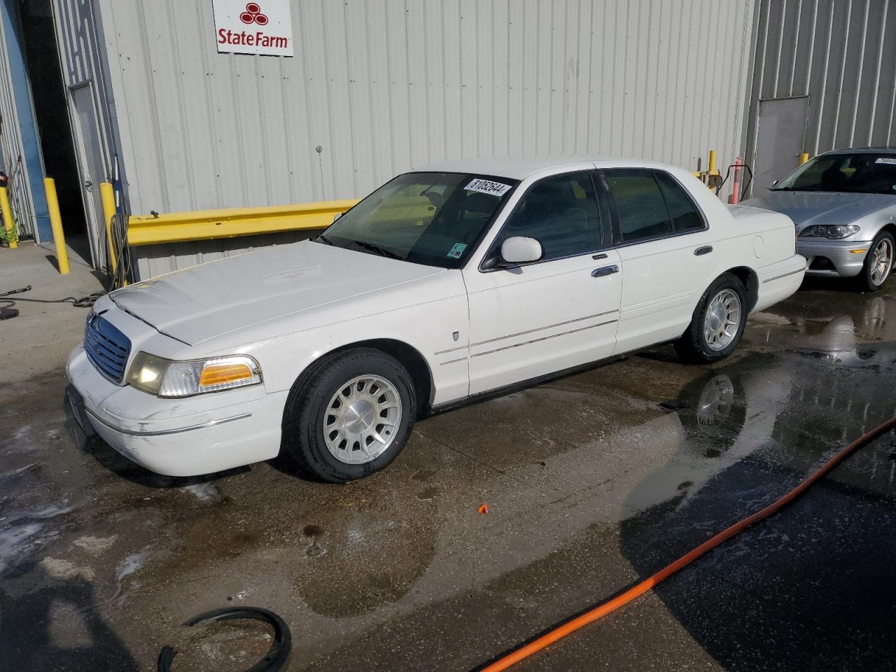 1999 Ford Crown Victoria VIN 2FAFP74W1XX224750