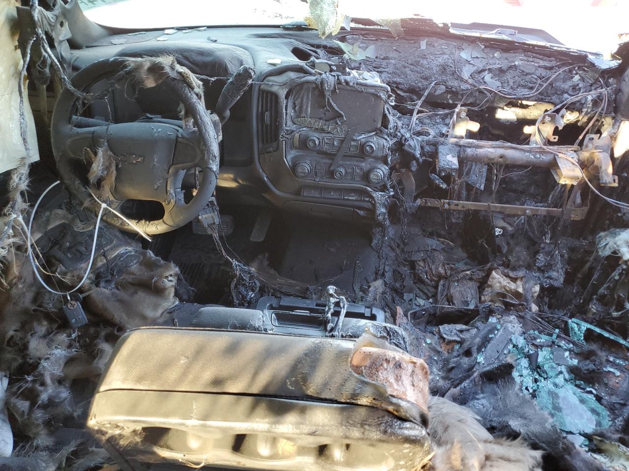 2018 Chevrolet Silverado VIN 3GCPCREC0JG333132 Copart auction photo, burn - interior damage thumbnail 8