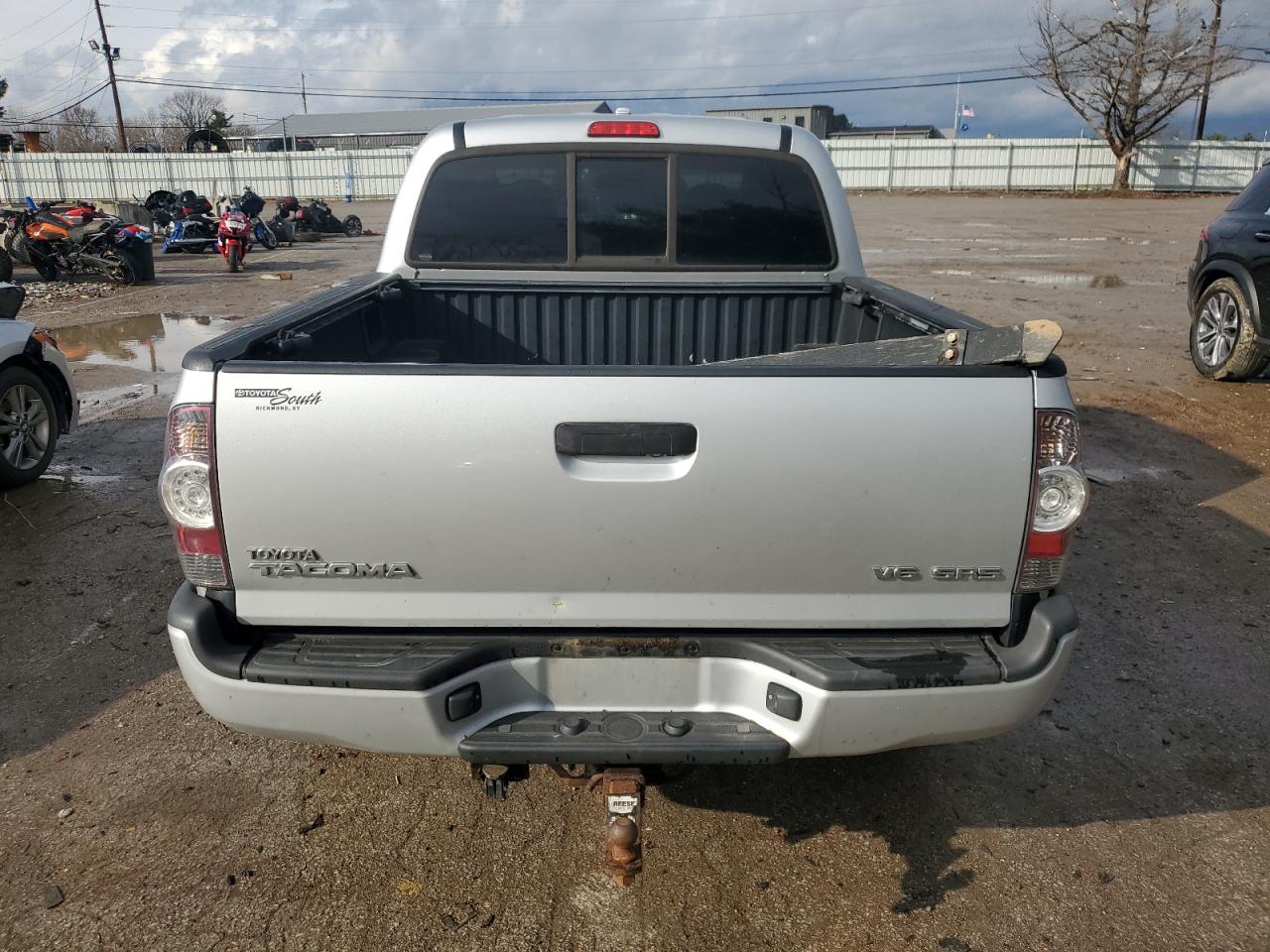 2010 Toyota Tacoma VIN 5TELU4EN2AZ704375 Copart auction photo, all over / undercarriage damage thumbnail 6
