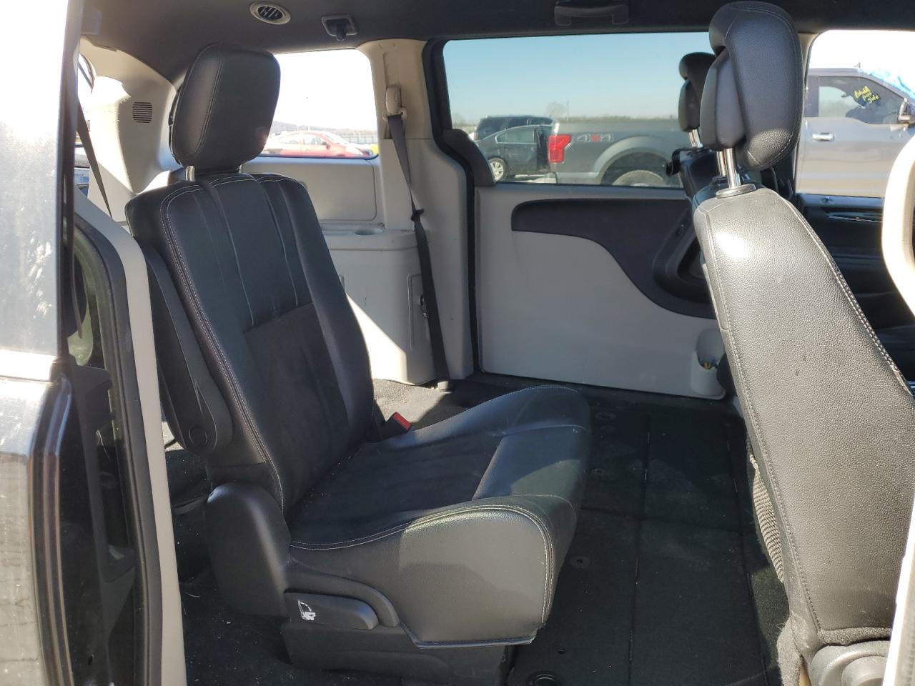 2020 Dodge Caravan VIN 2C4RDGCG5LR179868 Copart auction photo, all over damage thumbnail 12