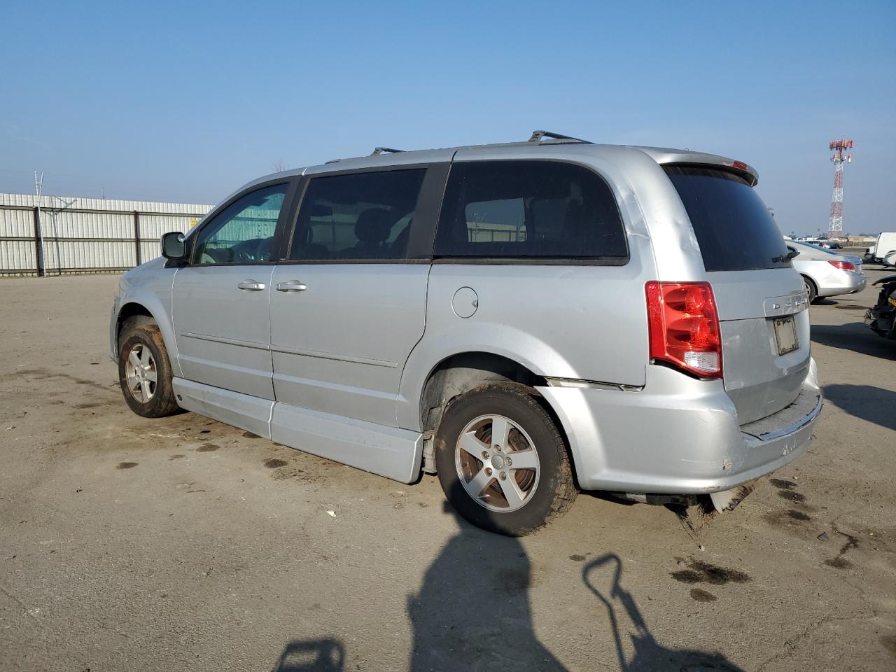 2012 Dodge Caravan VIN 2C4RDGCGXCR358472 Copart auction photo, all over damage thumbnail 2