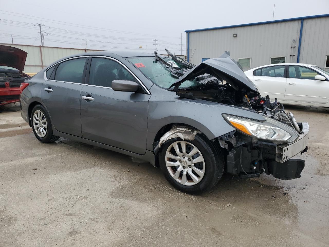 2017 Nissan Altima VIN 1N4AL3AP2HN342109 Copart auction photo, front end / side damage thumbnail 4