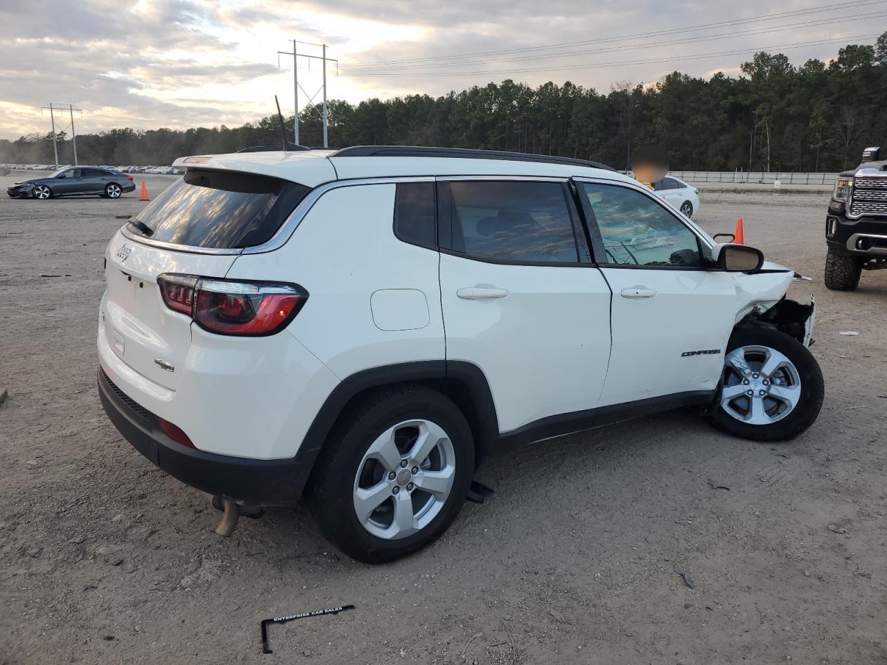 2021 Jeep Compass VIN 3C4NJDBB9MT601697 Copart auction photo, front end damage thumbnail 3