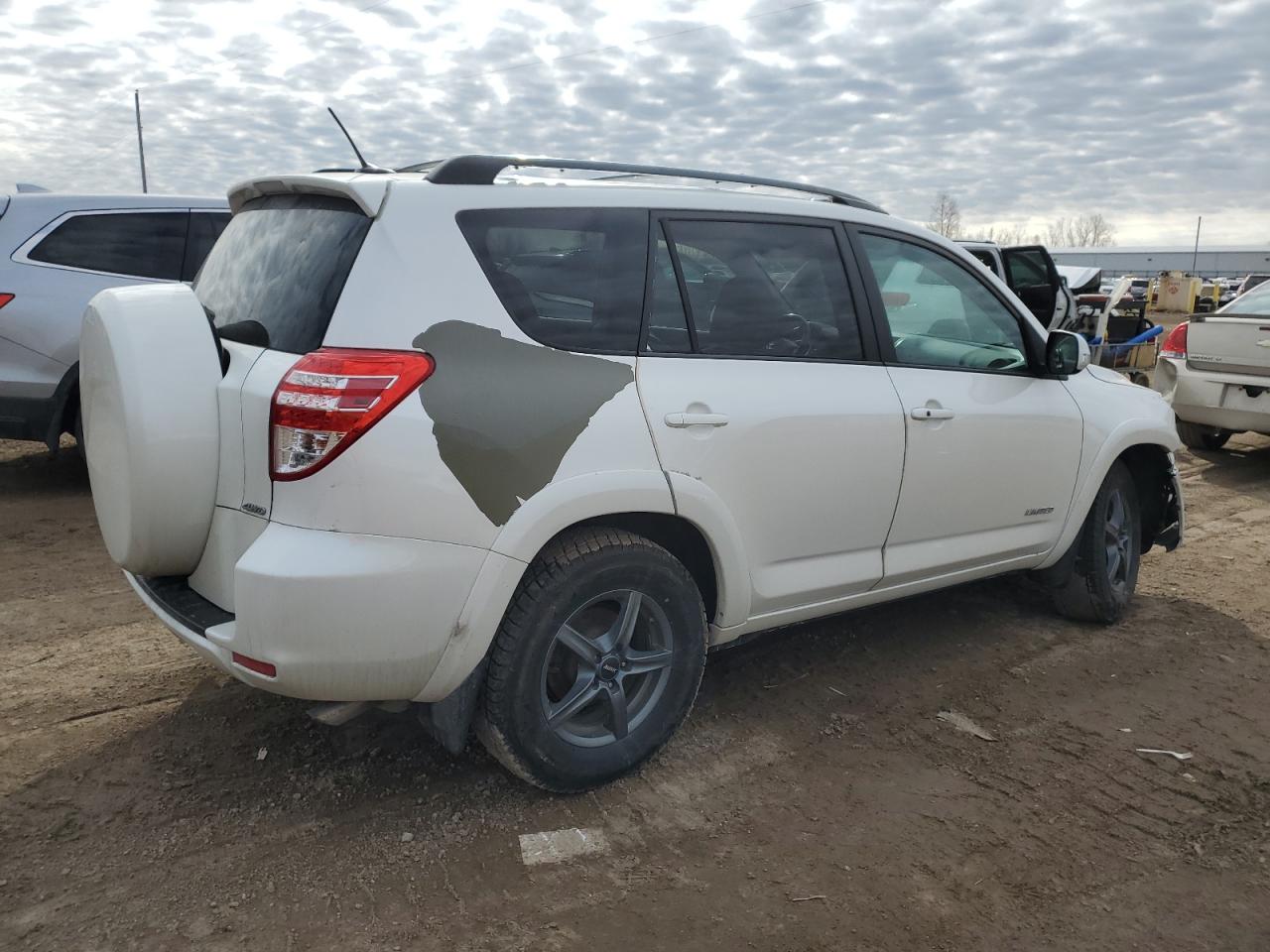 2012 Toyota RAV 4 VIN 2T3DF4DV5CW203947 Copart auction photo, front end / minor dent/scratches damage thumbnail 3