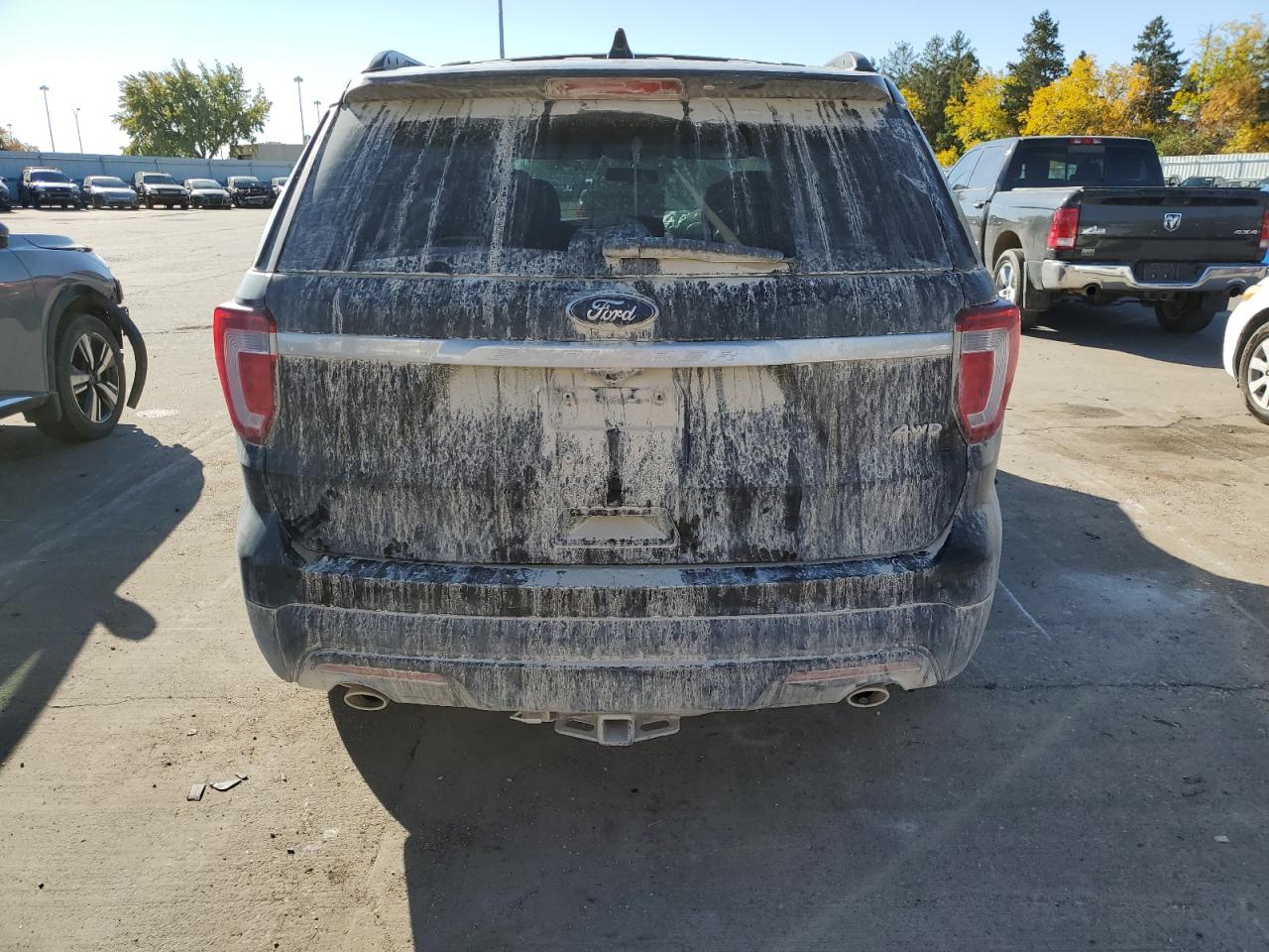2017 Ford Explorer VIN 1FM5K8B86HGD87332 Copart auction photo, front end / minor dent/scratches damage thumbnail 6
