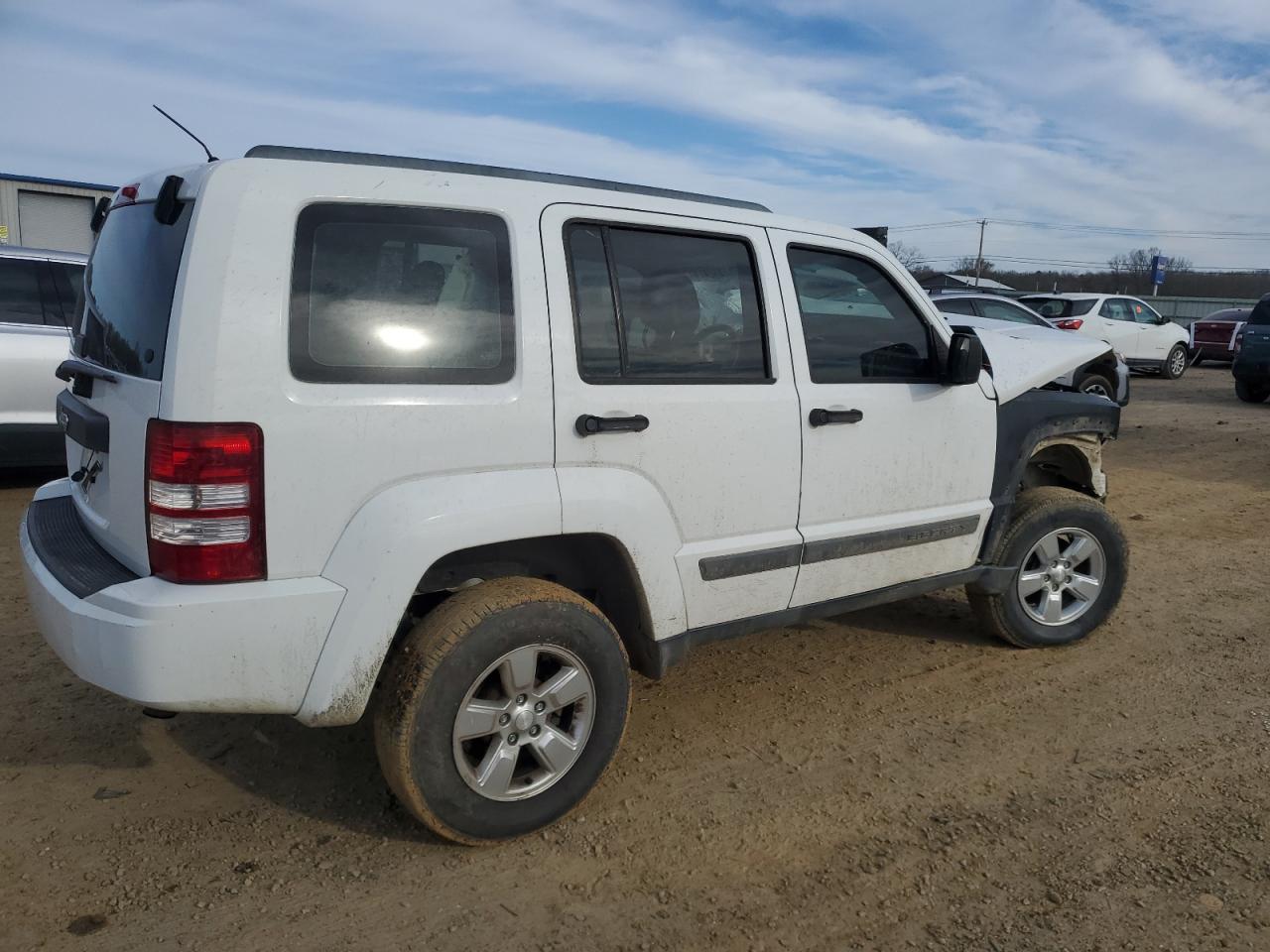 2012 Jeep Liberty (North America) VIN 1C4PJLAK1CW101739 Copart auction photo, front end / minor dent/scratches damage thumbnail 3