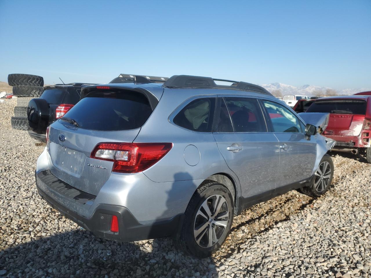 2018 Subaru Outback VIN 4S4BSANC3J3257337 Copart auction photo, front end damage thumbnail 3