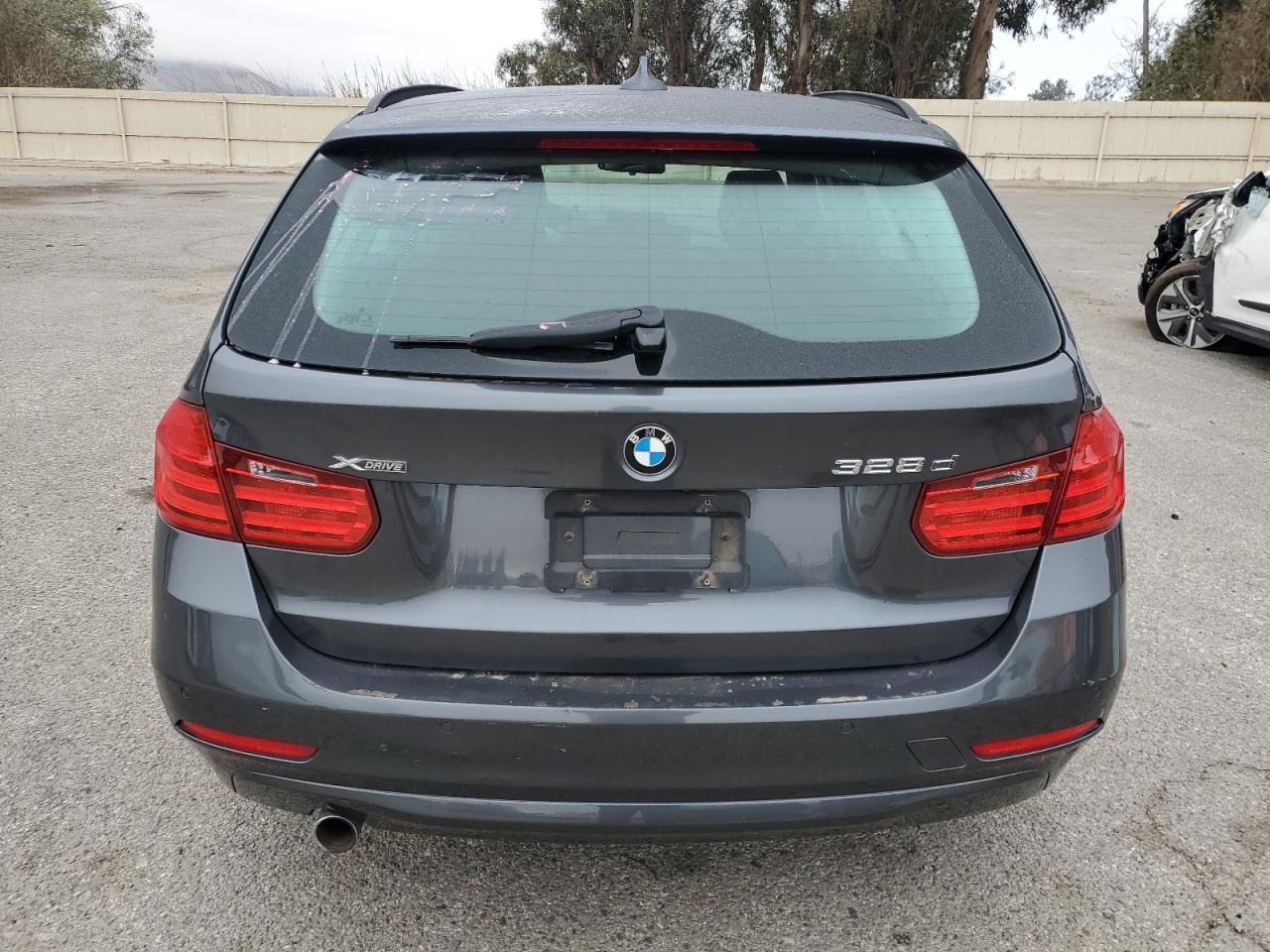 2015 BMW 3er VIN WBA3K5C50FK547372 Copart auction photo, front end / minor dent/scratches damage thumbnail 6