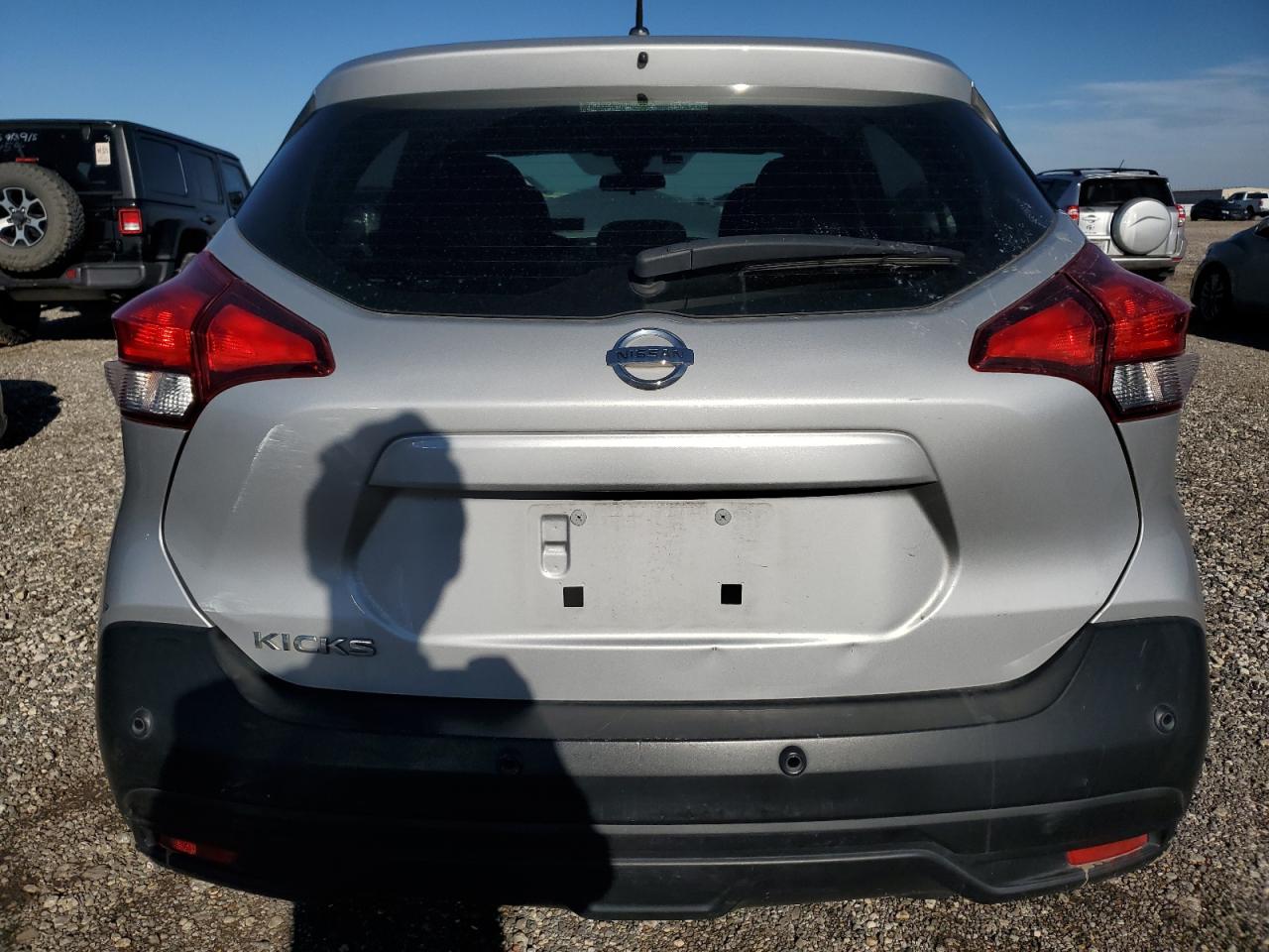 2020 Nissan Kicks VIN 3N1CP5BV5LL563408 Copart auction photo, front end / side damage thumbnail 6