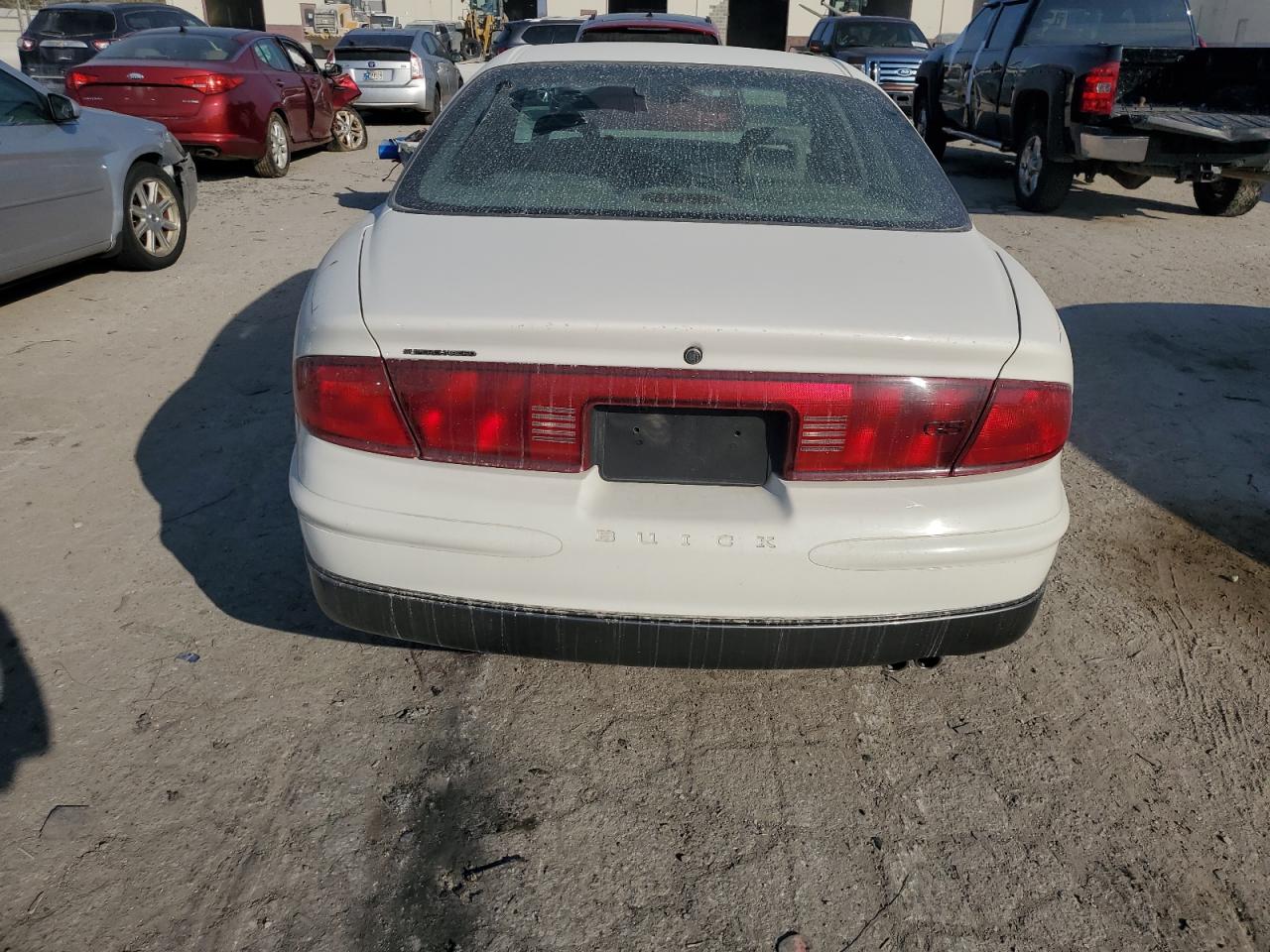 2001 Buick Regal VIN 2G4WF551811319736 Copart auction photo, front end / minor dent/scratches damage thumbnail 6