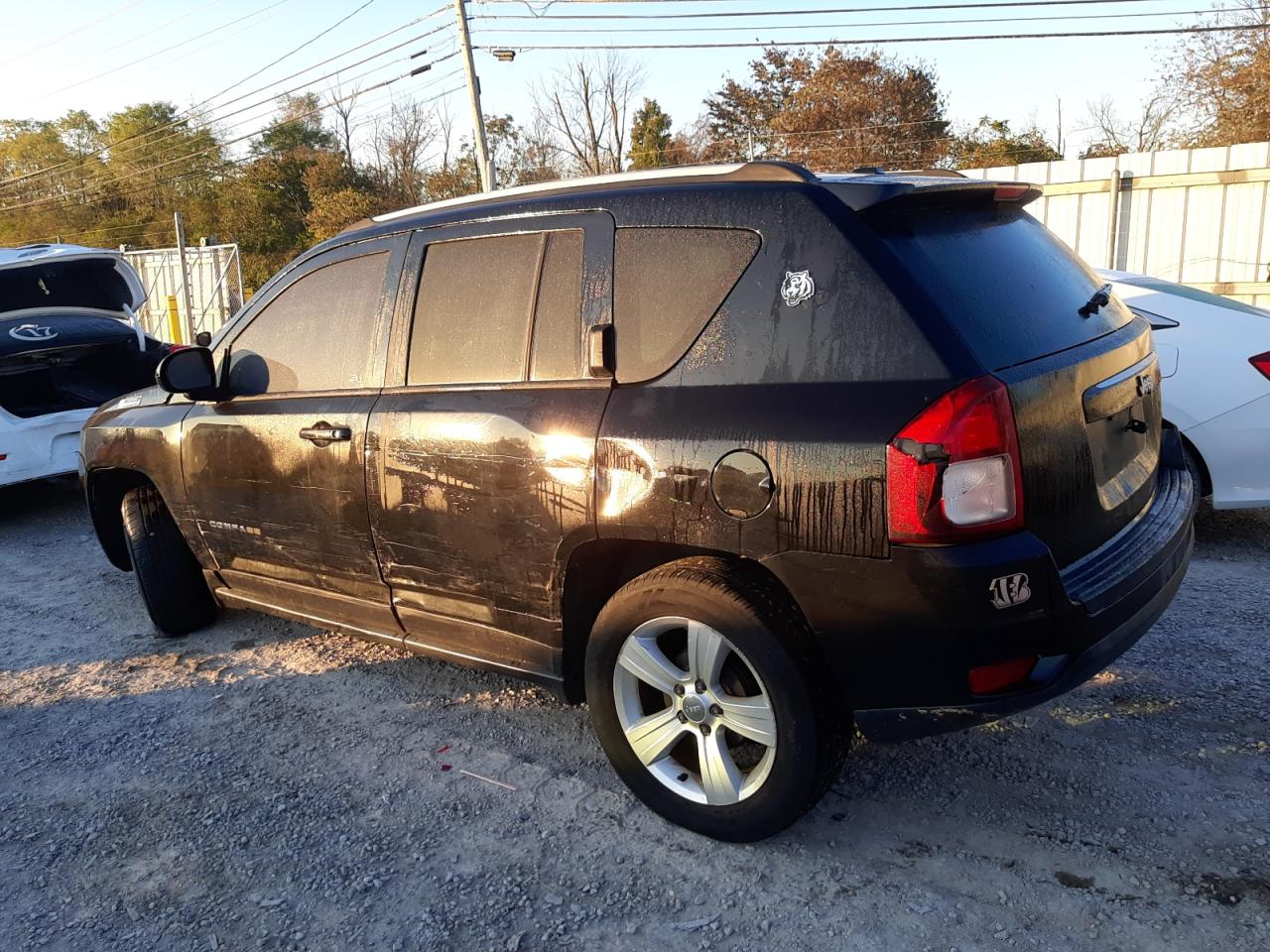 2016 Jeep Compass VIN 1C4NJCEA2GD667418 Copart auction photo, side / rear end damage thumbnail 2