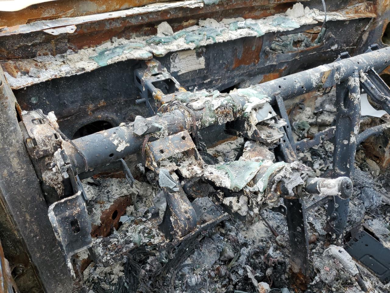 2021 Chevrolet Trax VIN KL7CJKSB1MB358588 Copart auction photo, burn damage thumbnail 9