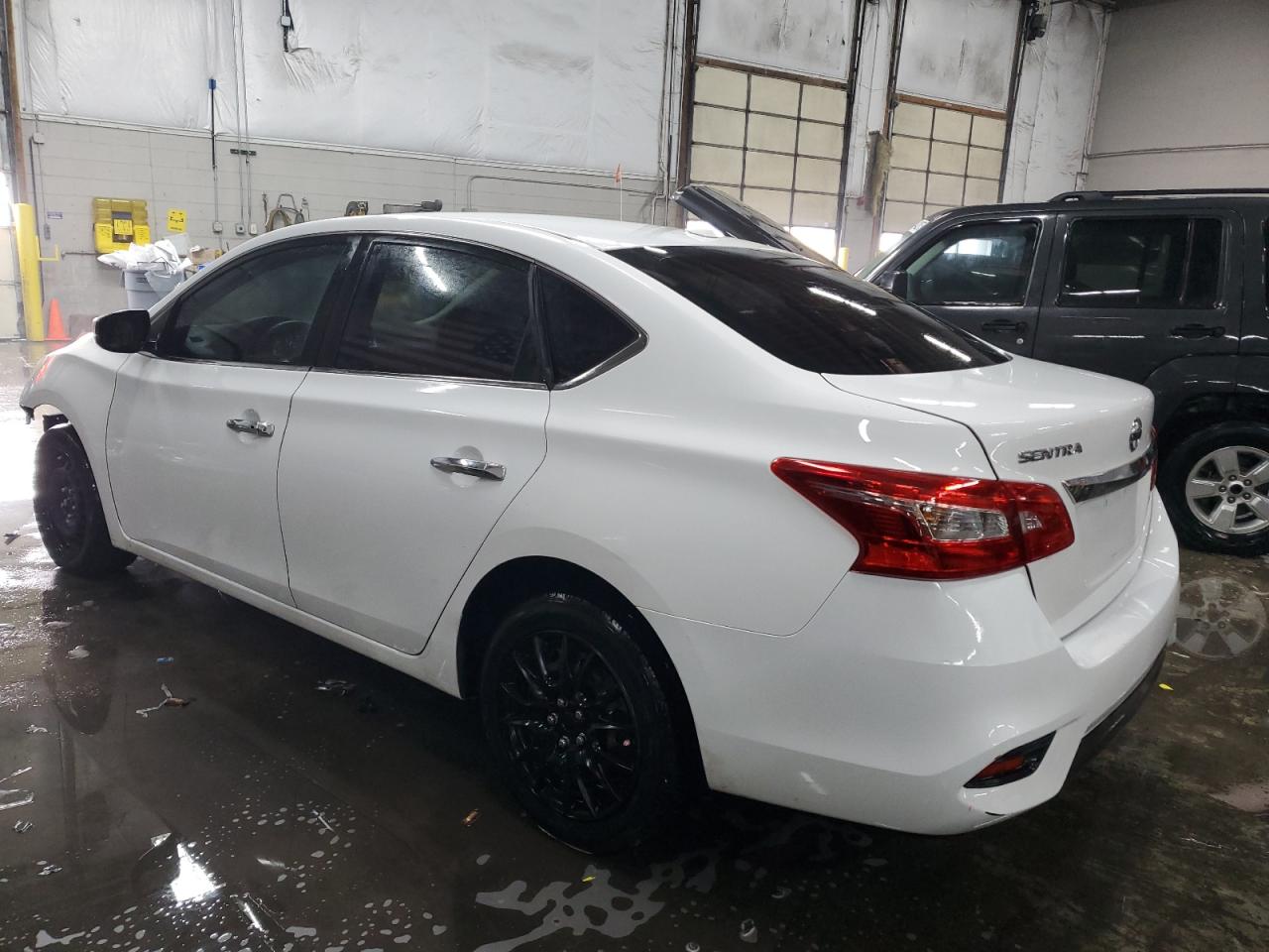 2017 Nissan Sentra VIN 3N1AB7AP0HY390976 Copart auction photo, front end damage thumbnail 2