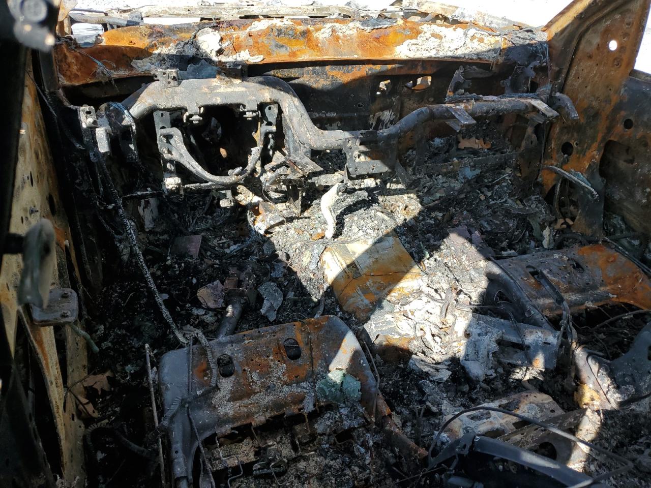 2017 Chevrolet Silverado VIN 3GCUKREC1HG465087 Copart auction photo, burn damage thumbnail 8
