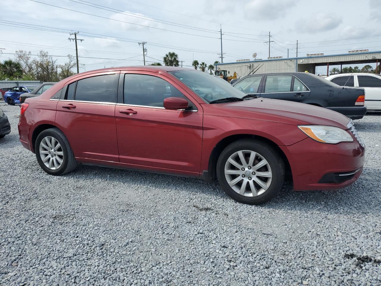 2013 Chrysler 200 VIN 1C3CCBBB4DN545906 Copart auction photo, minor dent/scratches damage thumbnail 4