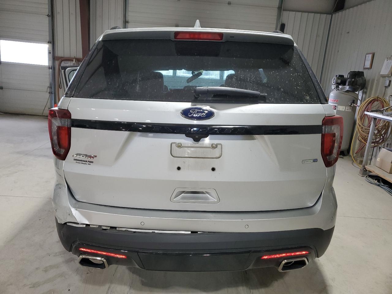 2017 Ford Explorer VIN 1FM5K8GT1HGC88687 Copart auction photo, front end / side damage thumbnail 6