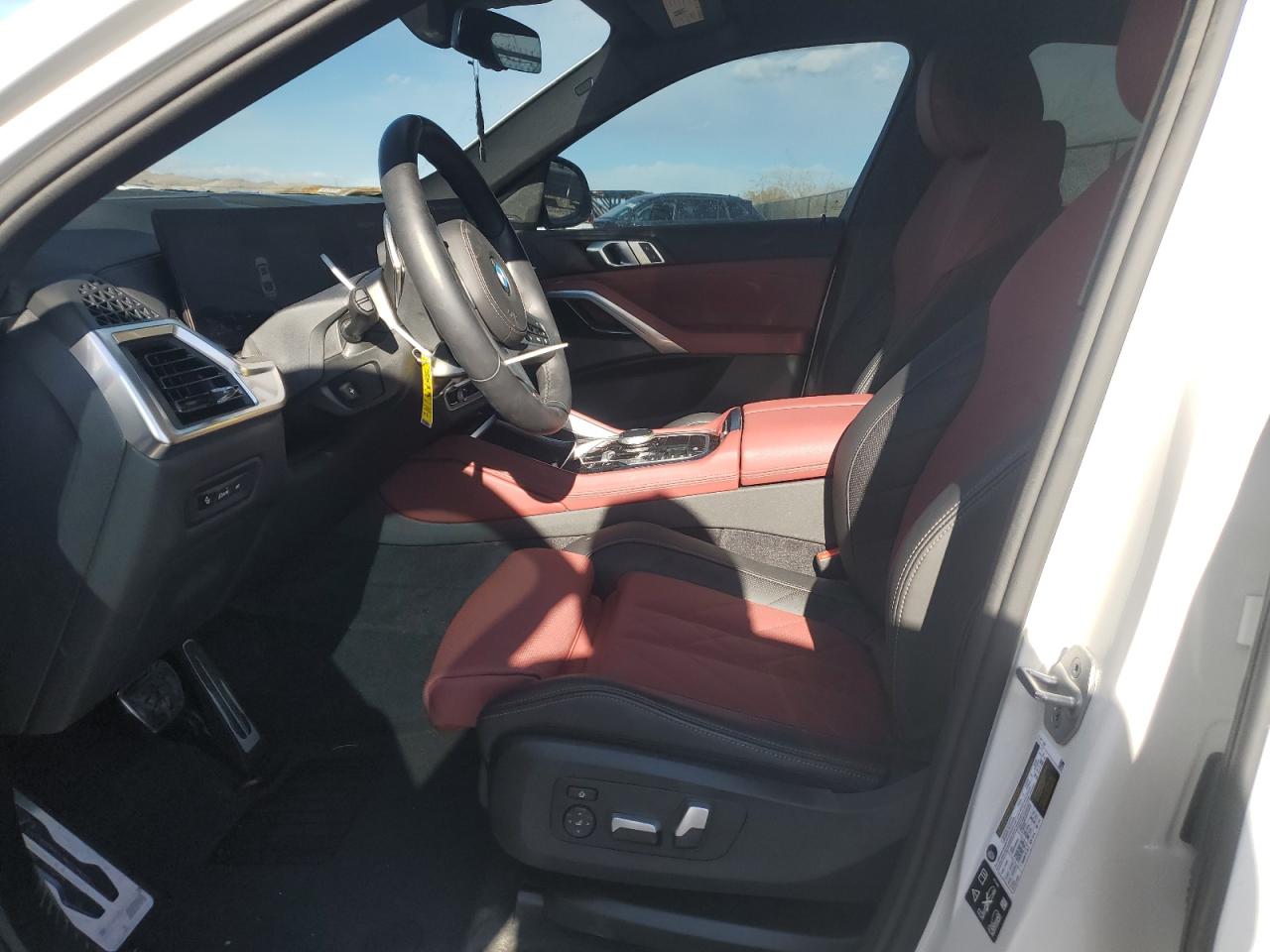 2024 BMW X6 VIN 5UX33EX09R9U97970 Copart auction photo, front end damage thumbnail 7