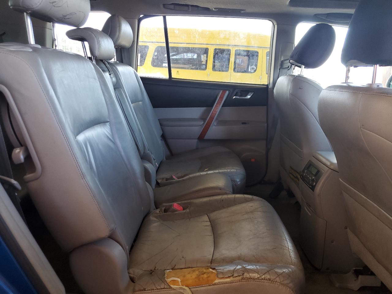 2008 Toyota Highlander VIN JTEDS42A082001010 Copart auction photo, all over / mechanical damage thumbnail 11