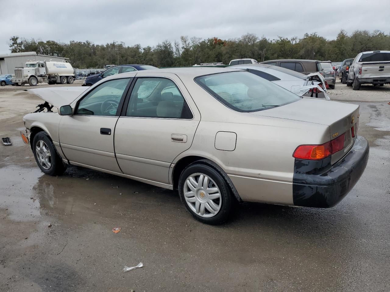 2001 Toyota Camry VIN 4T1BG22KX1U037061 Copart auction photo, front end damage thumbnail 2