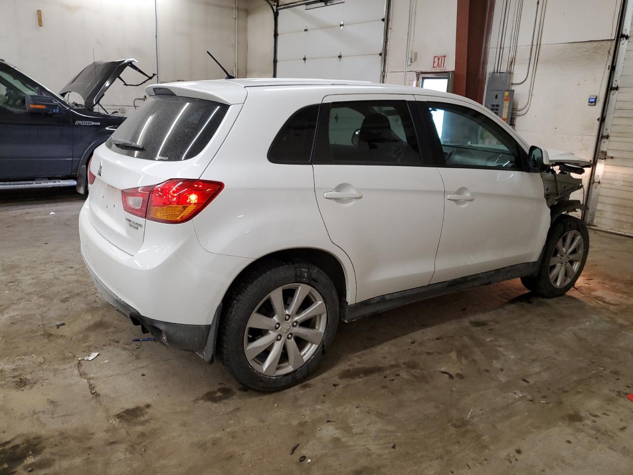 2015 Mitsubishi Outlander VIN 4A4AR3AU6FE055652 Copart auction photo, front end damage thumbnail 3