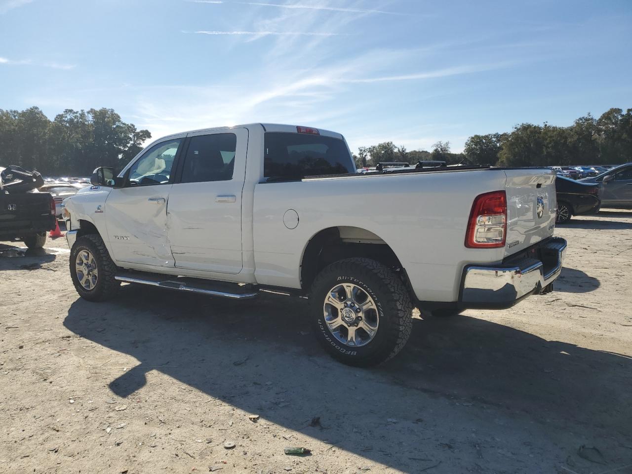 2022 RAM 2500 VIN 3C6UR5DL6NG298007 Copart auction photo, side damage thumbnail 2