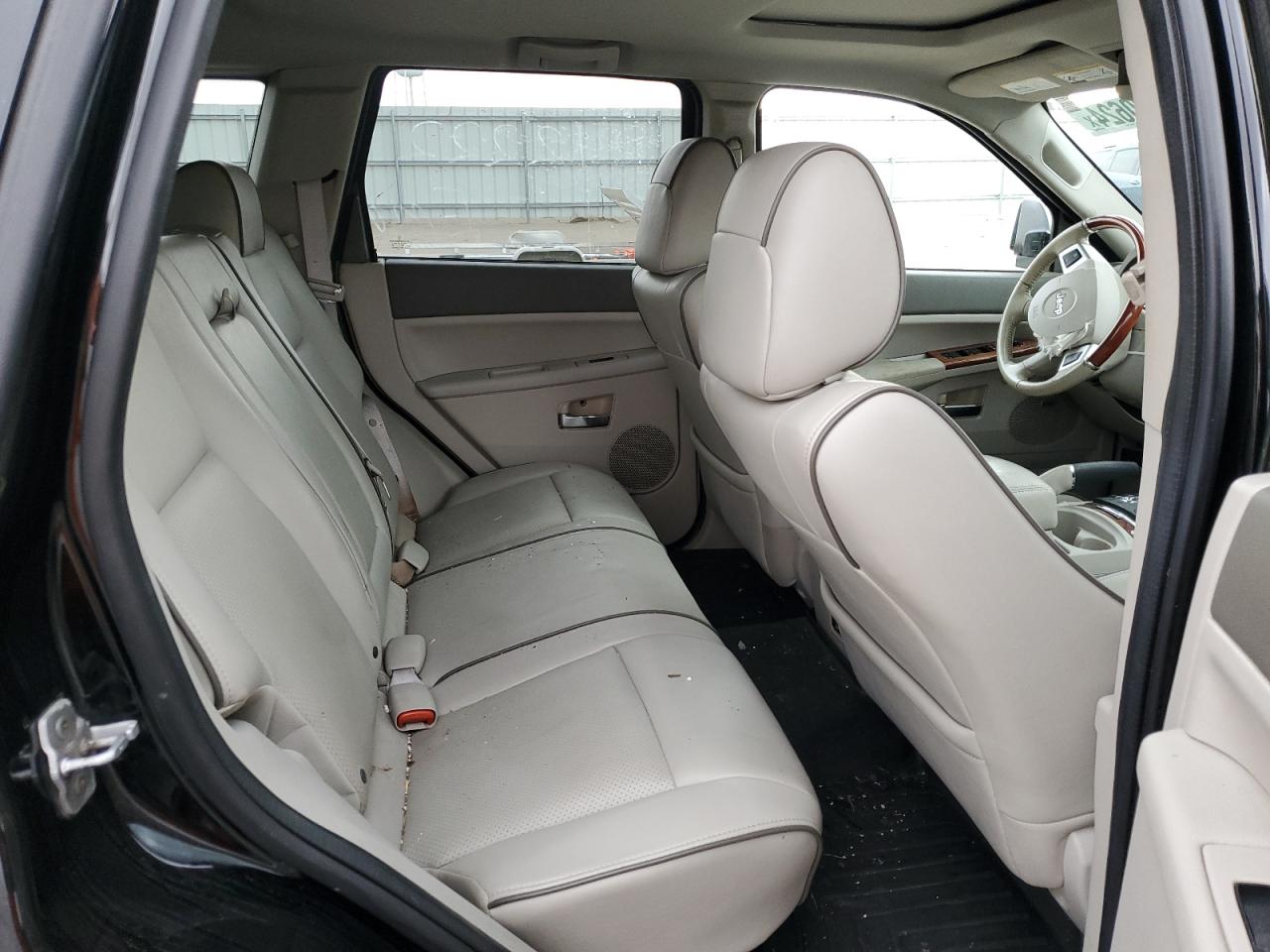 2008 Jeep Grand Cherokee VIN 1J8HR682X8C185985 Copart auction photo, front end / minor dent/scratches damage thumbnail 11