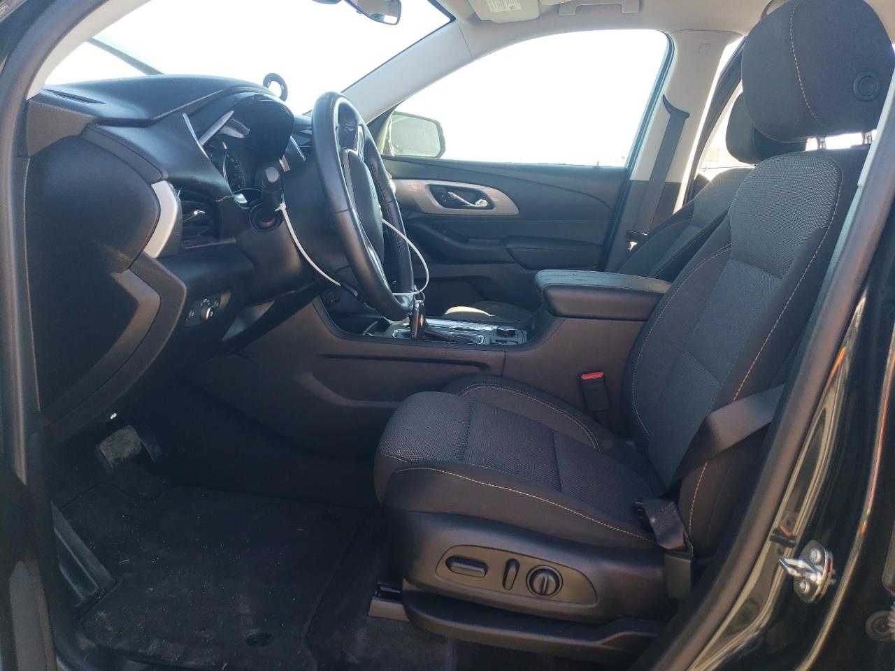 2020 Chevrolet Traverse VIN 1GNERGKW2LJ263666 Copart auction photo, front end / side damage thumbnail 7