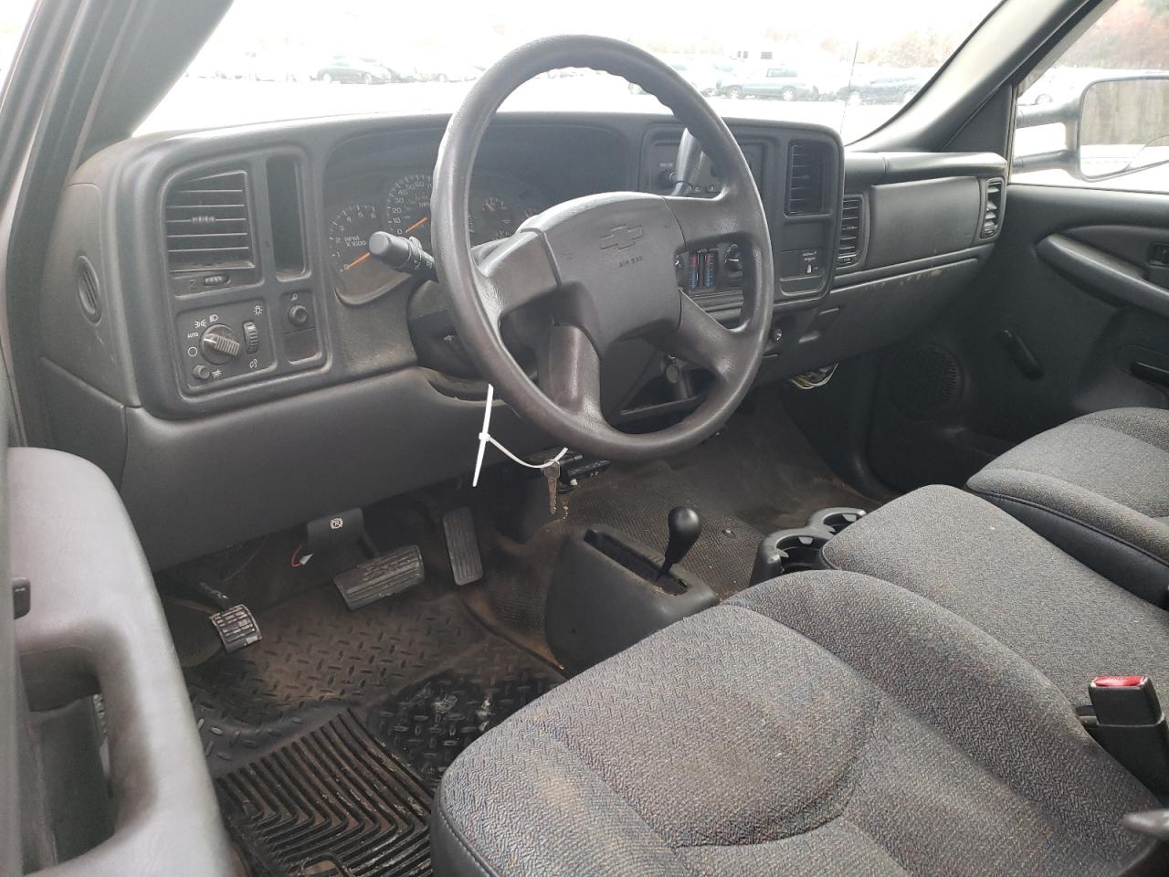 2004 Chevrolet Silverado VIN 1GCHK24U14E396065 Copart auction photo, normal wear / minor dent/scratches damage thumbnail 8