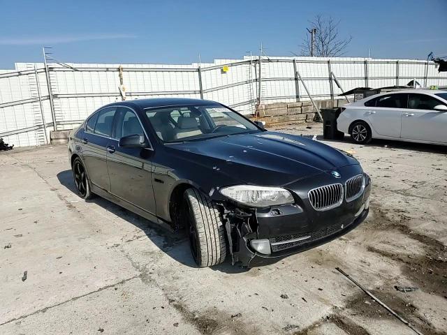 2012 BMW 5er VIN WBAFR7C51CC813394 Copart auction photo, front end / side damage thumbnail 11