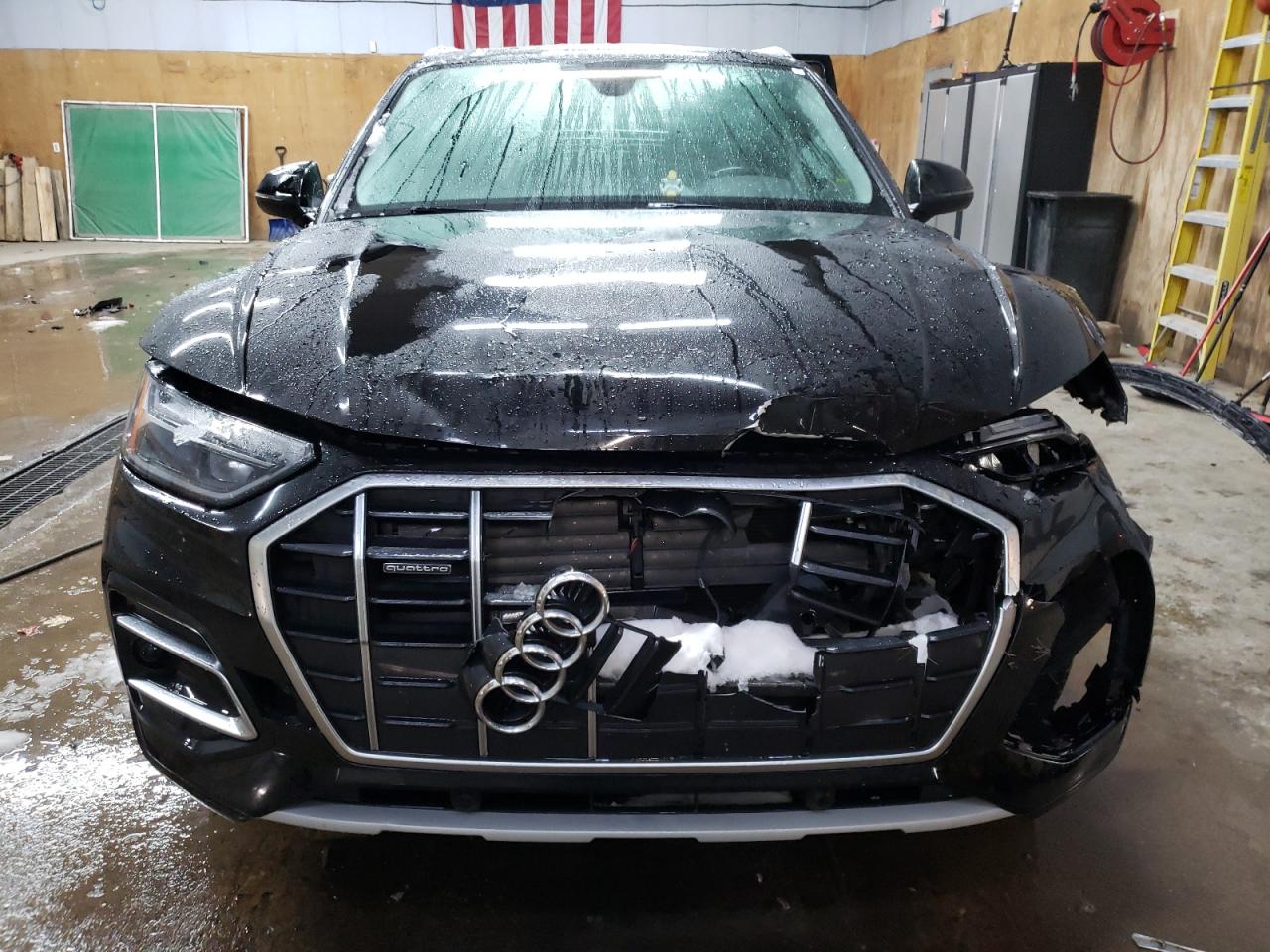 2021 Audi Q5 VIN WA1BAAFY9M2016338 Copart auction photo, front end / minor dent/scratches damage thumbnail 5