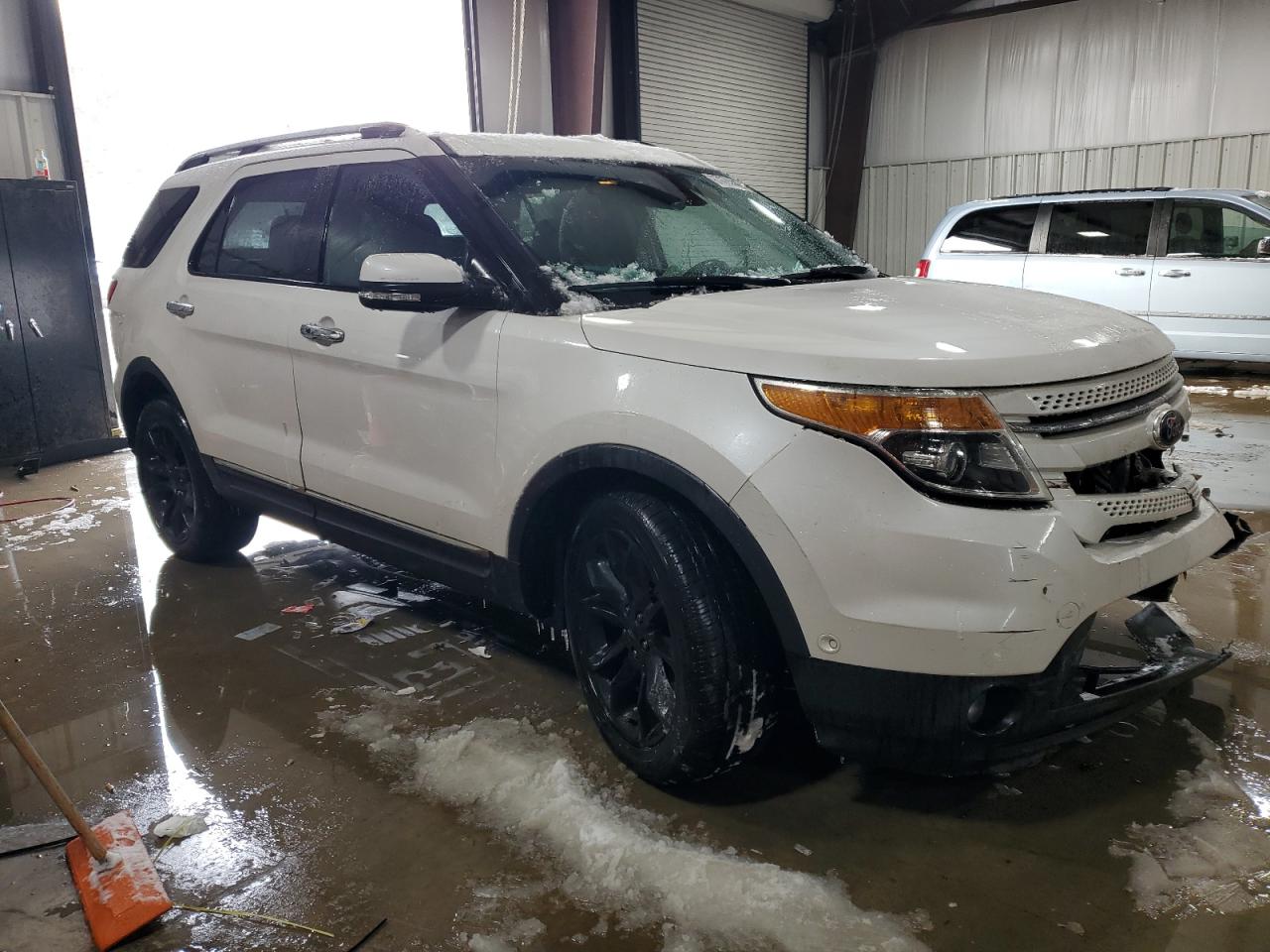 2015 Ford Explorer VIN 1FM5K8F84FGB29138 Copart auction photo, front end damage thumbnail 4