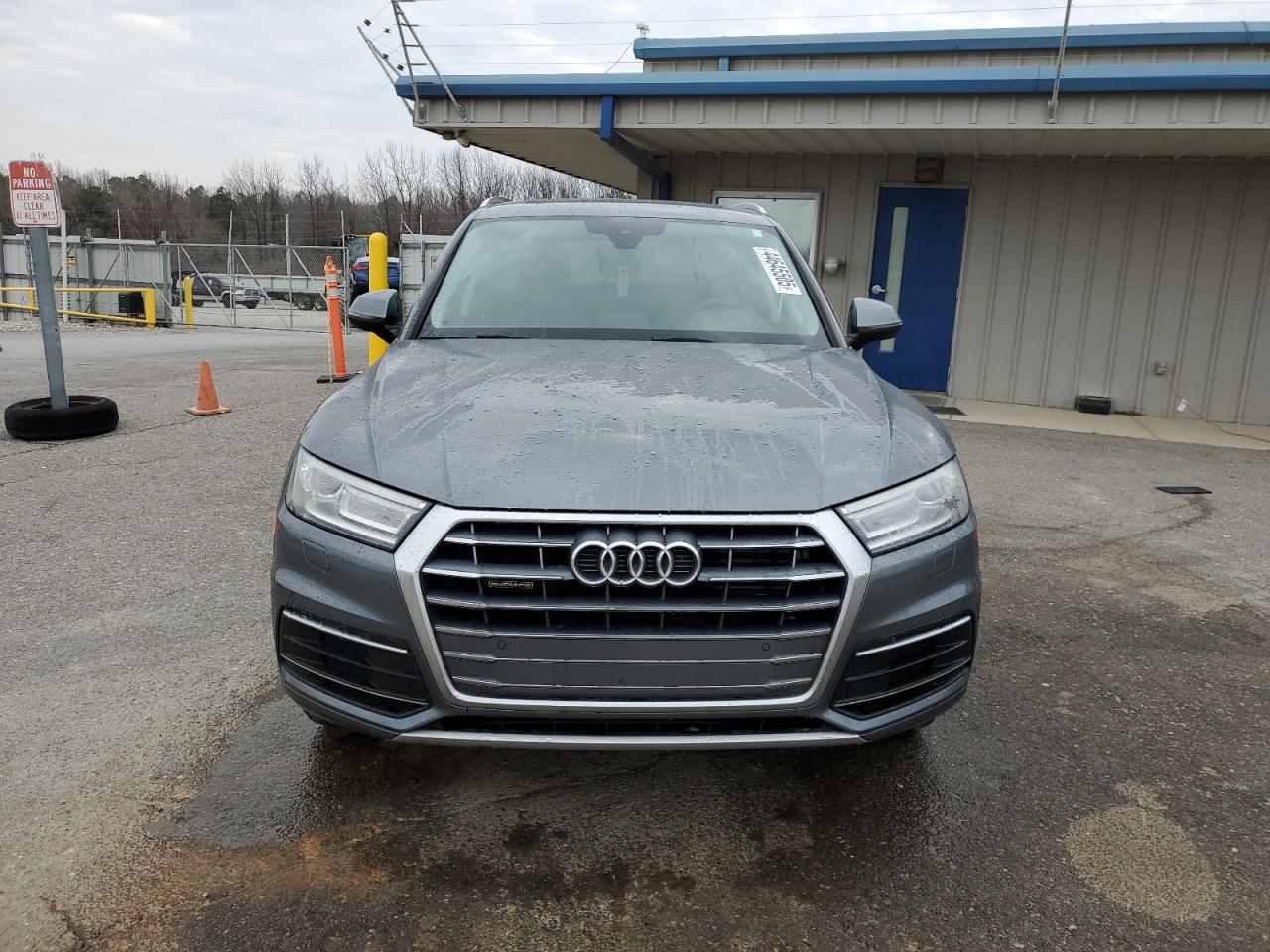 2020 Audi Q5 VIN WA1ANAFY6L2078794 Copart auction photo, side / rear end damage thumbnail 5
