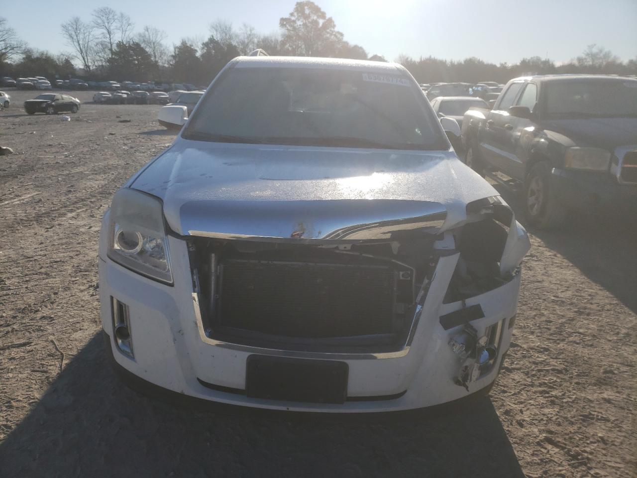 2013 GMC Terrain VIN 2GKALUEK2D6326137 Copart auction photo, front end / side damage thumbnail 5