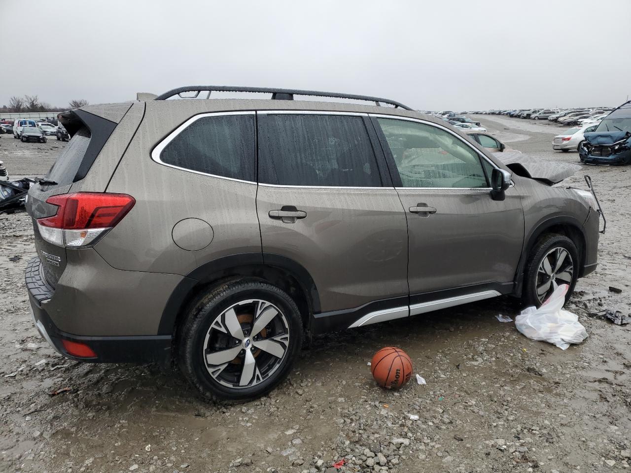 2020 Subaru Forester VIN JF2SKAXCXLH464588 Copart auction photo, front end / rear end damage thumbnail 3