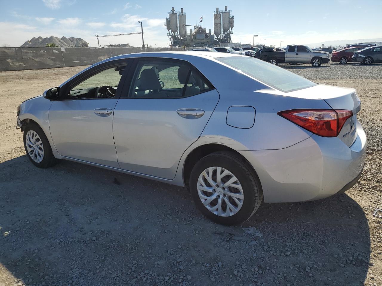 2018 Toyota Corolla VIN 5YFBURHE9JP797910 Copart auction photo, front end damage thumbnail 2