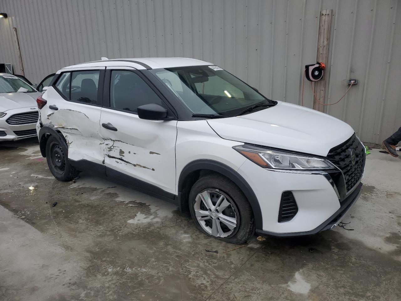 2021 Nissan Kicks VIN 3N1CP5BV2ML492668 Copart auction photo, side / rear end damage thumbnail 4