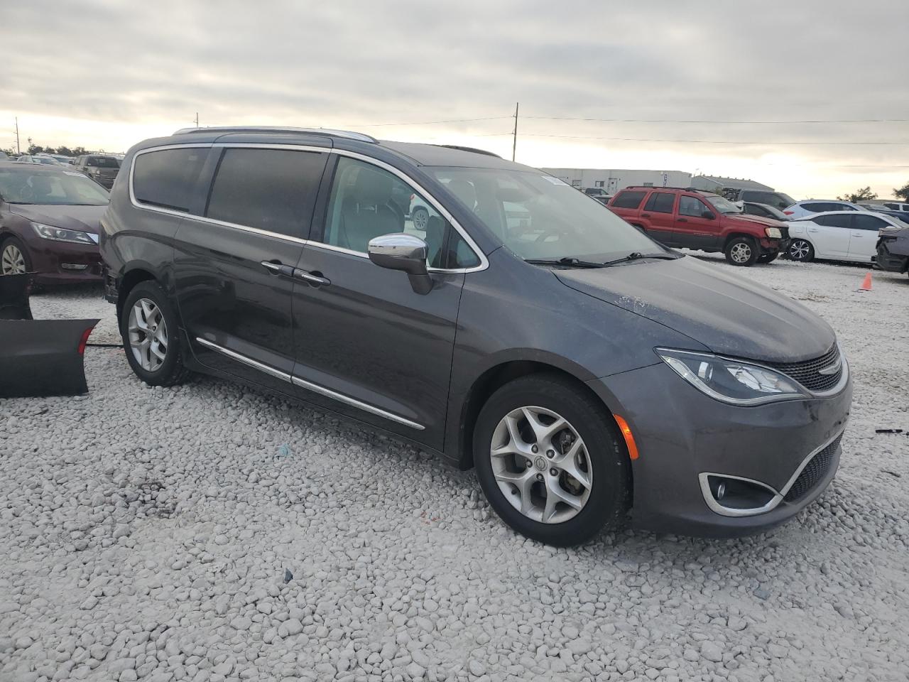 2020 Chrysler Pacifica VIN 2C4RC1GG5LR156245 Copart auction photo, all over damage thumbnail 4