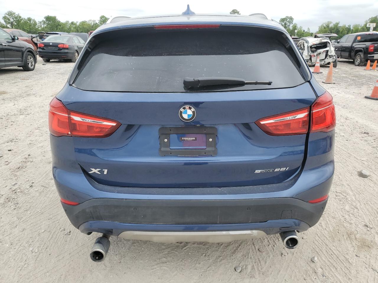 2021 BMW X1 VIN WBXJG7C08M5T38777 Copart auction photo, front end / side damage thumbnail 6
