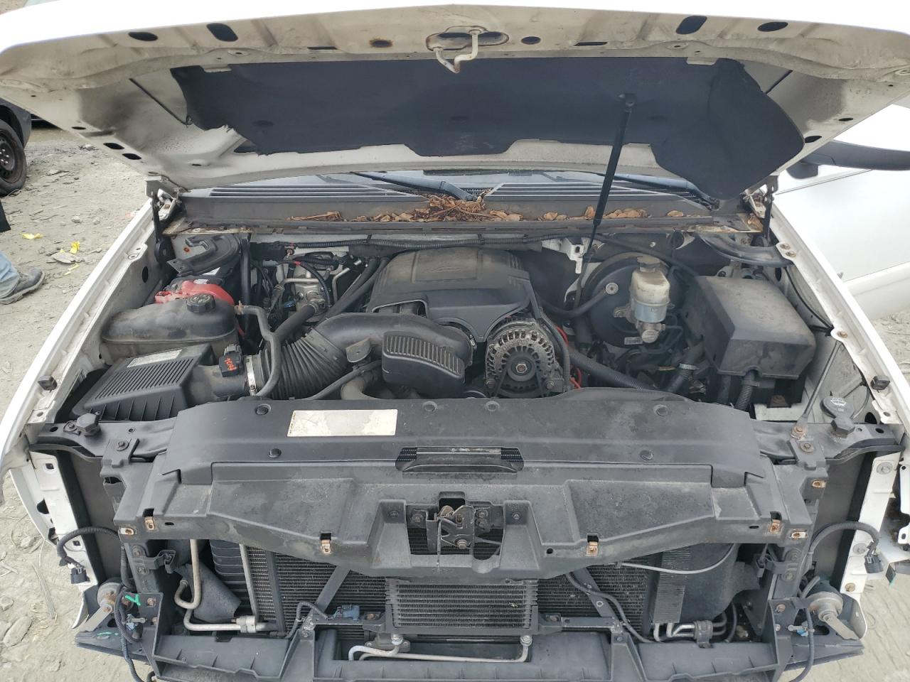 2009 Chevrolet Suburban VIN 1GNFK263X9R150750 Copart auction photo, front end damage thumbnail 12