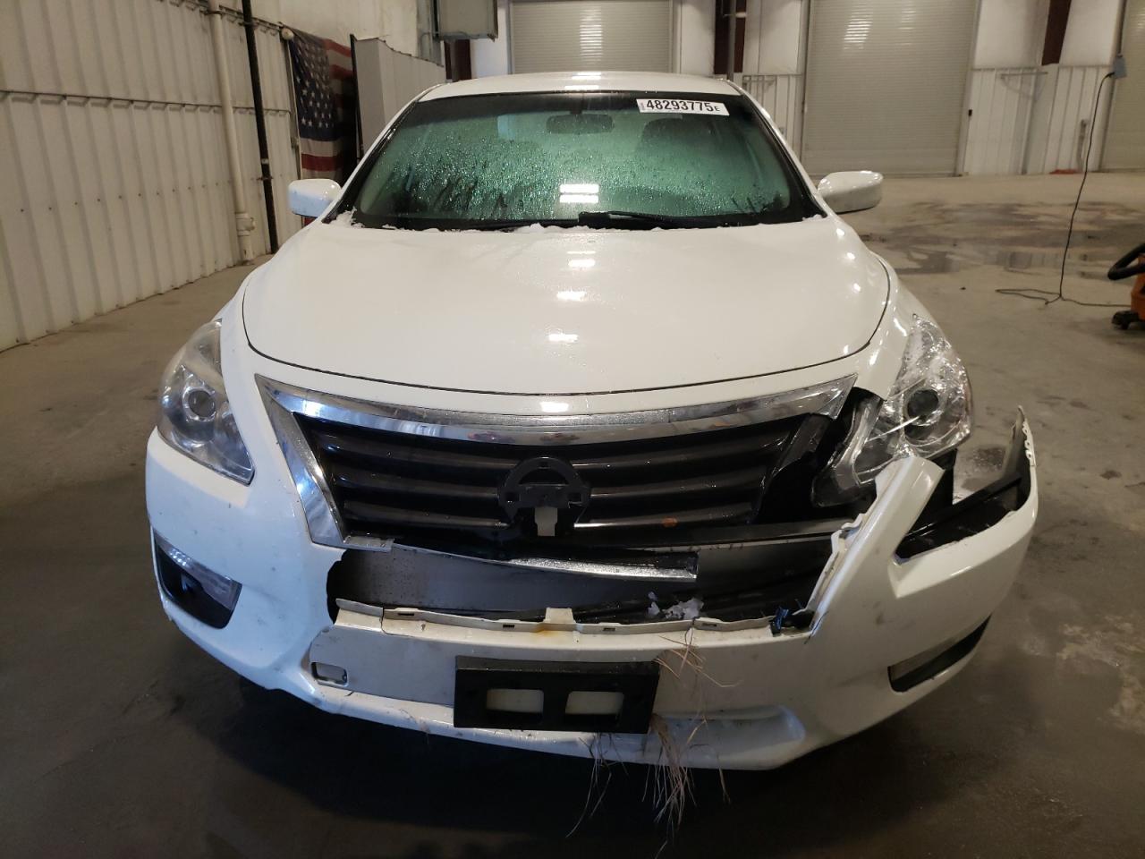 2015 Nissan Altima VIN 1N4AL3AP0FN911746 Copart auction photo, front end / rear end damage thumbnail 5