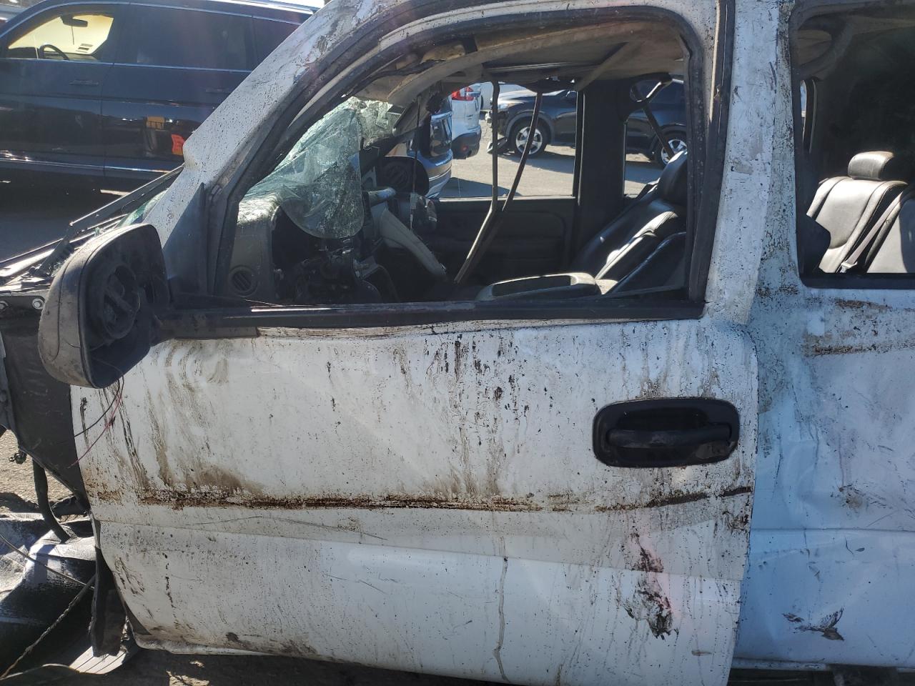 2004 Chevrolet Avalanche VIN 3GNEC12T24G239715 Copart auction photo, vandalism / stripped damage thumbnail 7
