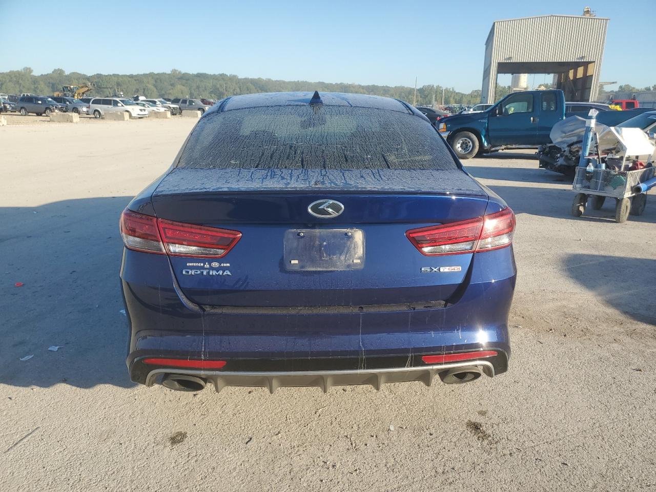 2017 KIA Optima VIN 5XXGW4L20HG154333 Copart auction photo, front end damage thumbnail 6
