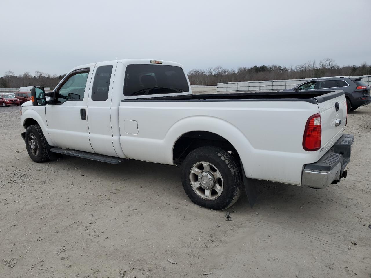 2013 Ford F250 VIN 1FT7X2A64DEA02304 Copart auction photo, front end / minor dent/scratches damage thumbnail 2