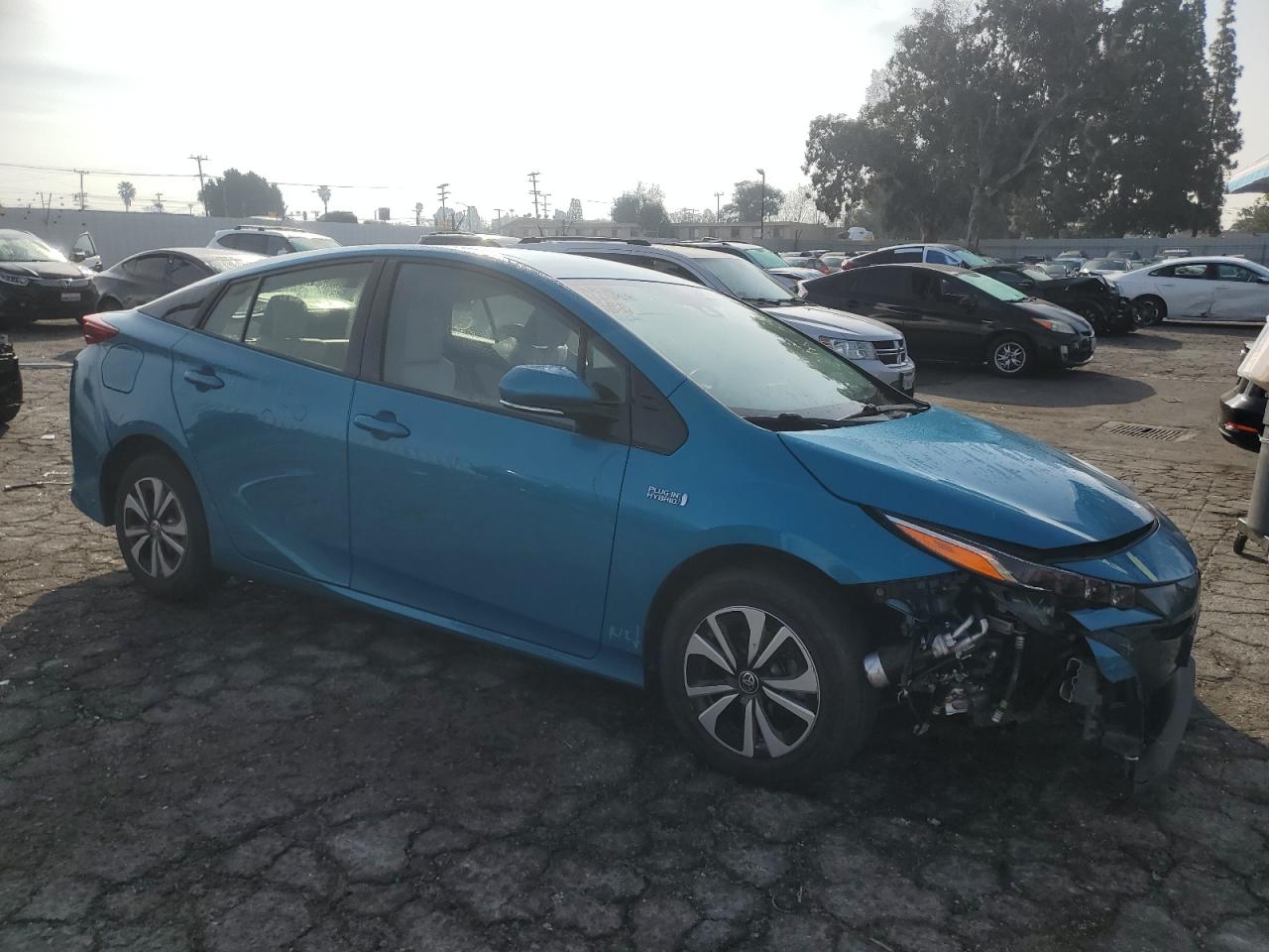 2017 Toyota Prius VIN JTDKARFP0H3038224 Copart auction photo, front end / minor dent/scratches damage thumbnail 4