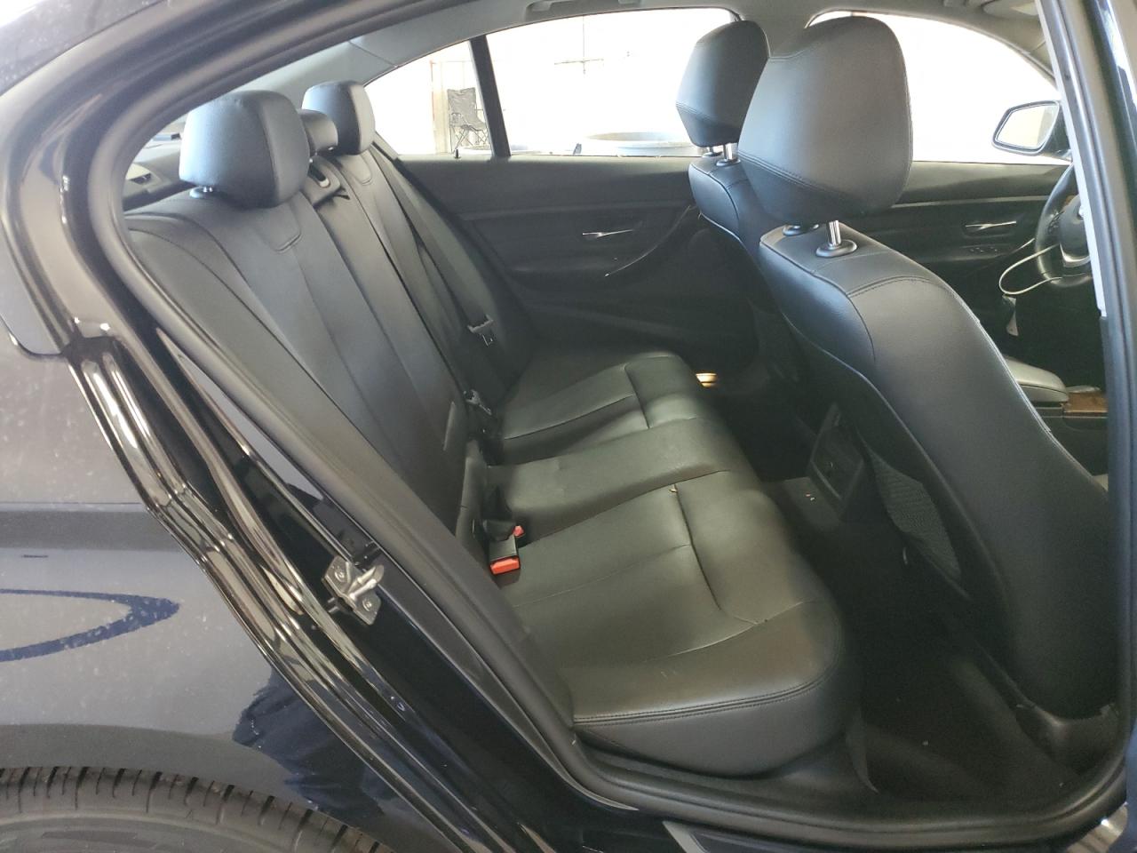 2014 BMW 3er VIN WBA3C1C53EK105545 Copart auction photo, front end damage thumbnail 10